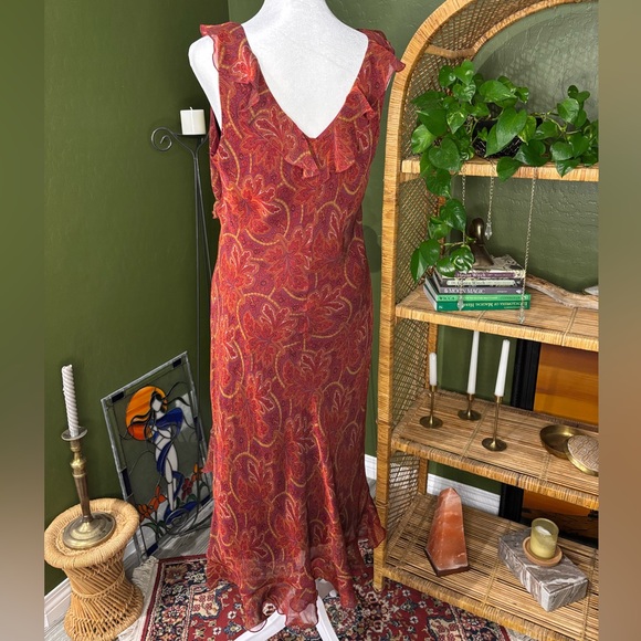 Elegant Paisley Frilly Red Dress Vneck 90s Midi Dress - Picture 3 of 5